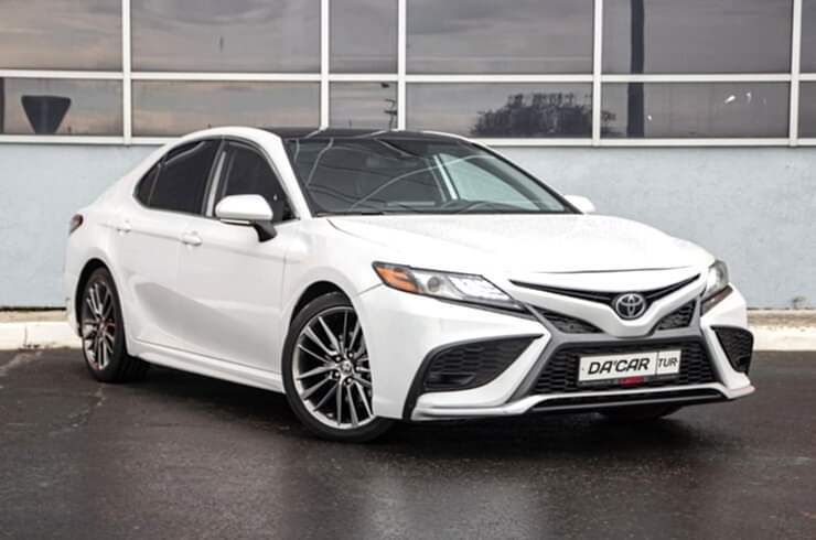Toyota Camry XSE rental